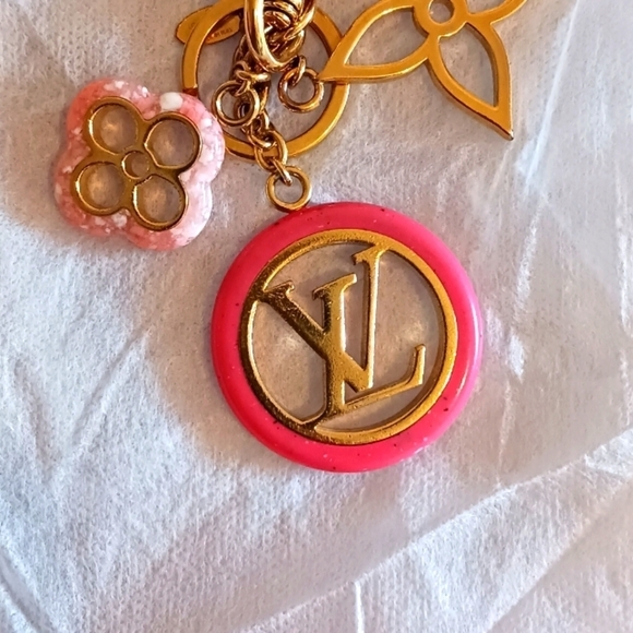 Louis Vuitton Portocre color line bag charm, key ring - Picture 3 of 16